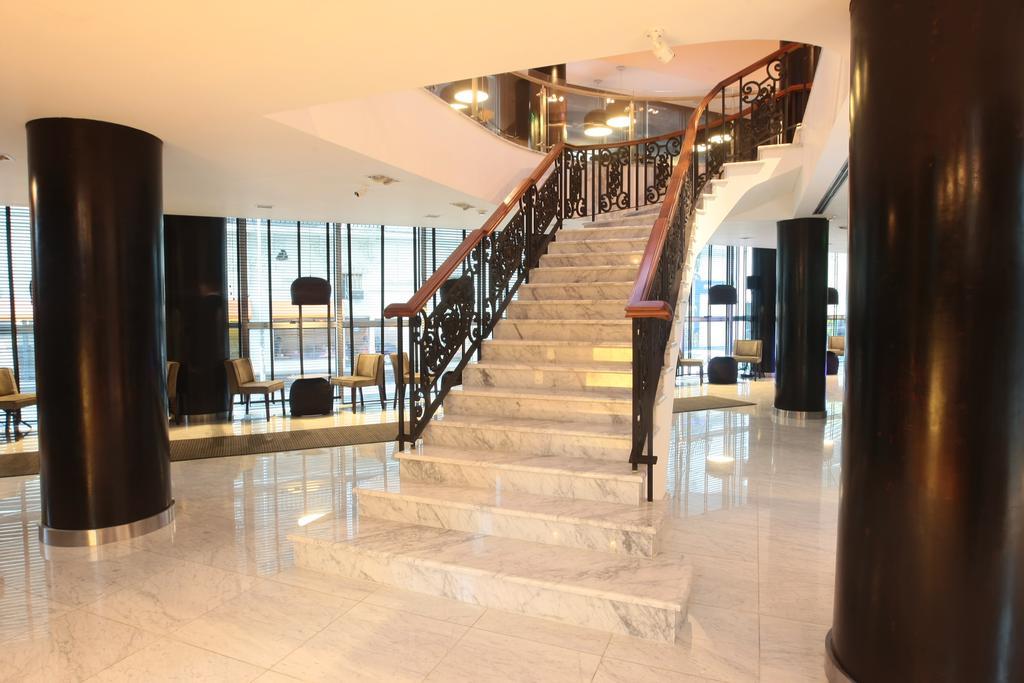 Yrigoyen 111 Hotel Кордова Экстерьер фото