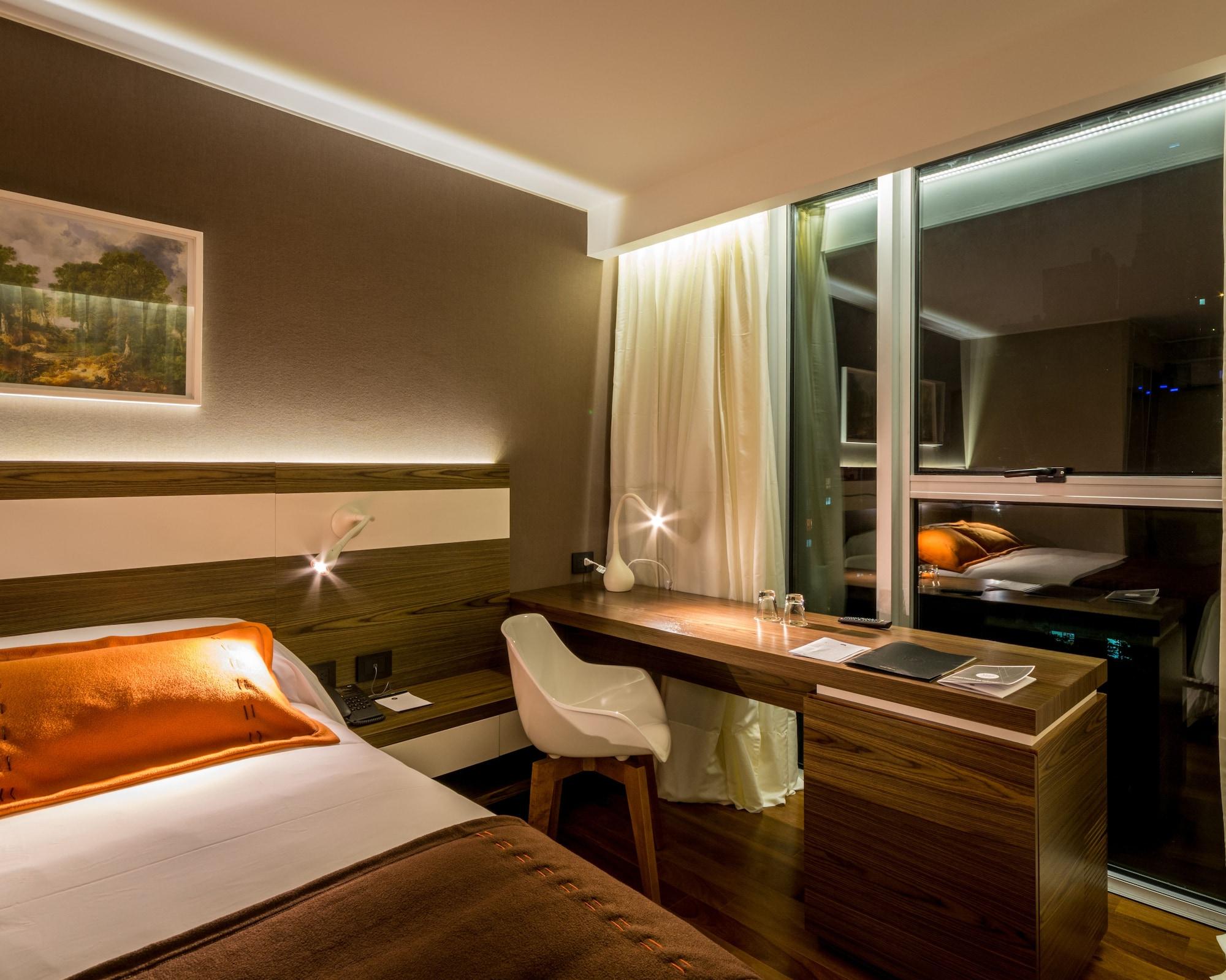 Yrigoyen 111 Hotel Кордова Экстерьер фото